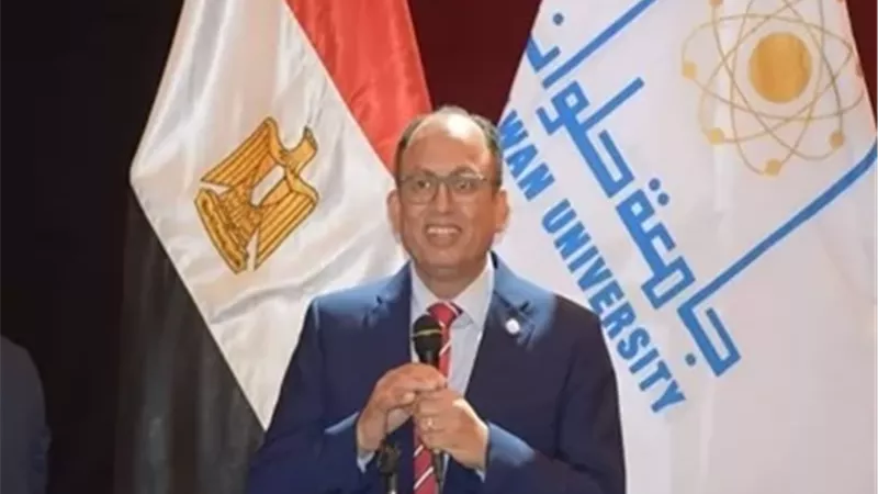 رئيس جامعة العاصمة يوجه كليات التربية بتحديث المناهج