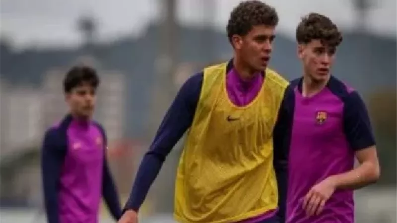 حمزة عبدالكريم يبدأ مشواره الاحترافي مع برشلونة