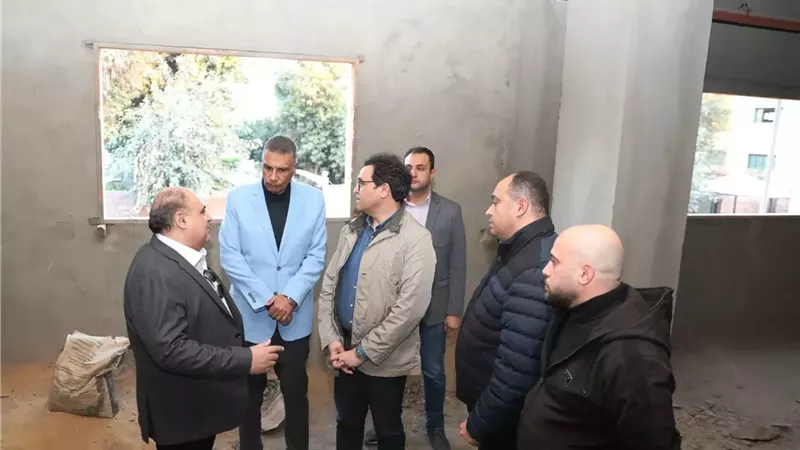 وزير الثقافة ومحافظ أسوان يتفقدان مشروع احلال وتجديد قصر الثقافة