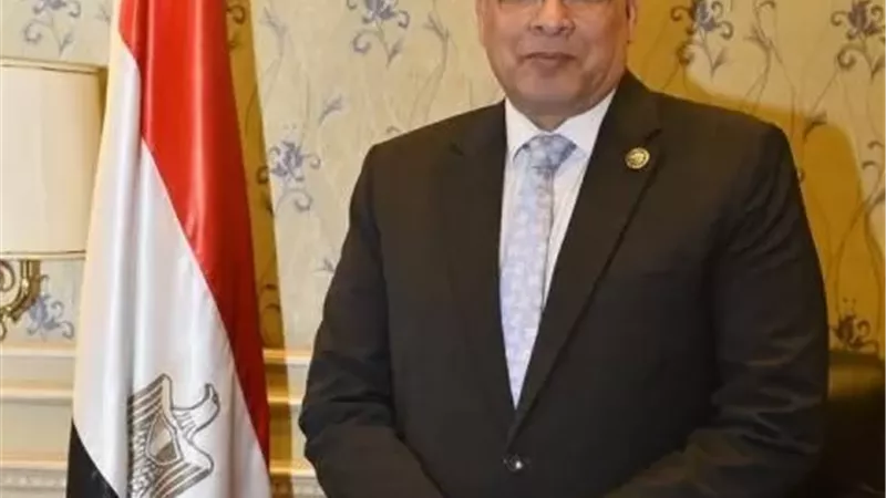 العمدة يتقدم باقتراح لتسمية ميدان باسم الزعيم جمال عبد الناصر