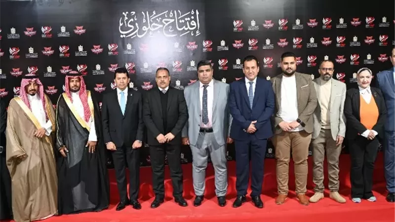 قيادات الشباب والرياضة وجهاز العاشر يفتتحون نادى 