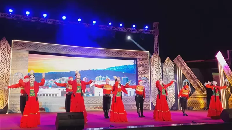 وزير الثقافة ومحافظ أسوان يفتتحان الدورة الـ13 لمهرجان أسوان للفنون