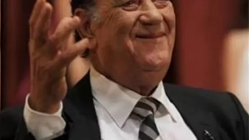 محمد علي رزق يتذكر حسن حسني: مش هنعرف نعوضه تاني
