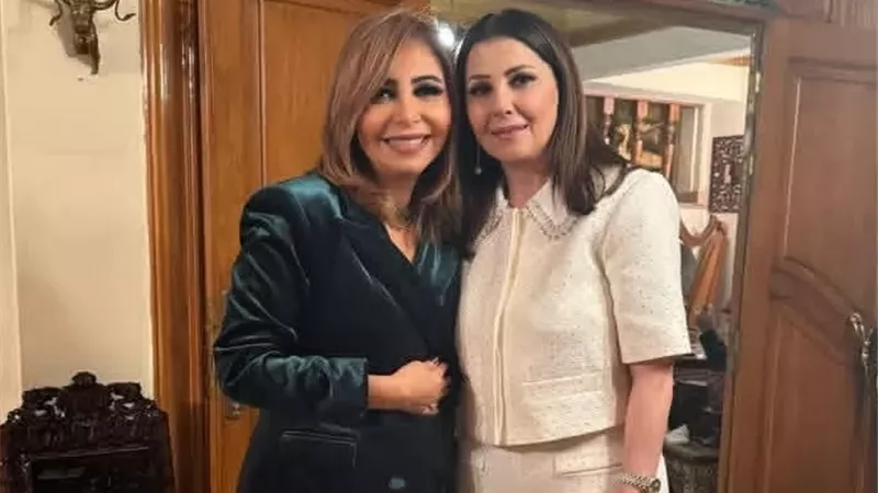 لميس الحديدي برفقة ماجدة الرومي من حفل إلهام شاهين