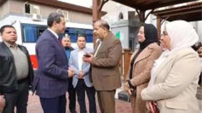 محافظ دمياط يتفقد حملة التبرع بالدم بشركة المياه