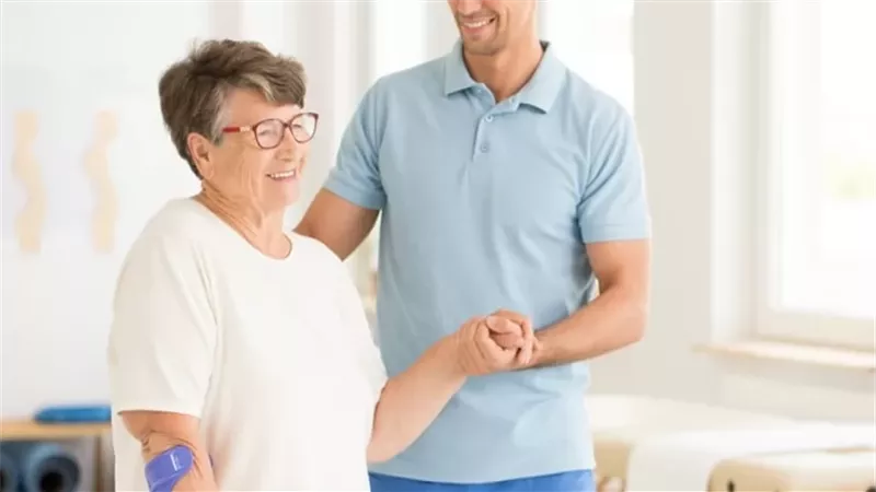 بعد السكتة الدماغية .. تدريب الذراع الأقل تضررًا مفتاح التعافي