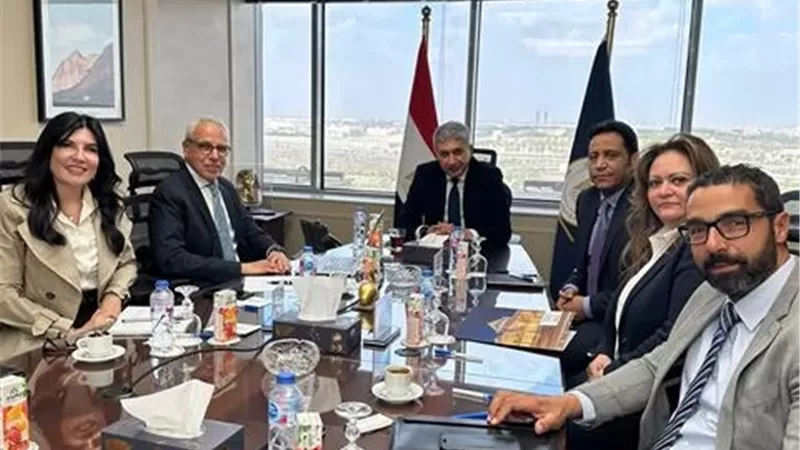 وزير السياحة يناقش تنفيذ خطة تسويقية متكاملة لمتحف الحضارة المصرية