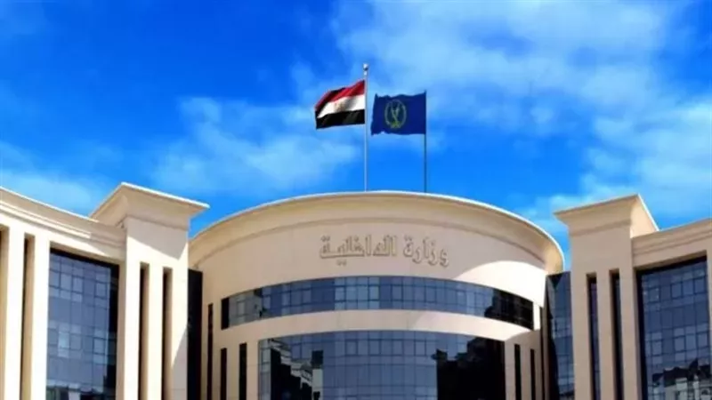 الداخلية تنظم معرض معدات ومركبات الشرطة احتفالا بالعيد ال 74