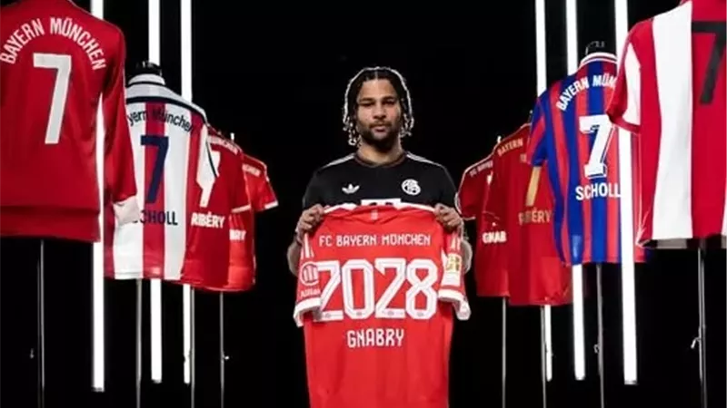 رسميا.. بايرن ميونخ يعلن تجديد عقد جنابري حتى 2028.. فيديو