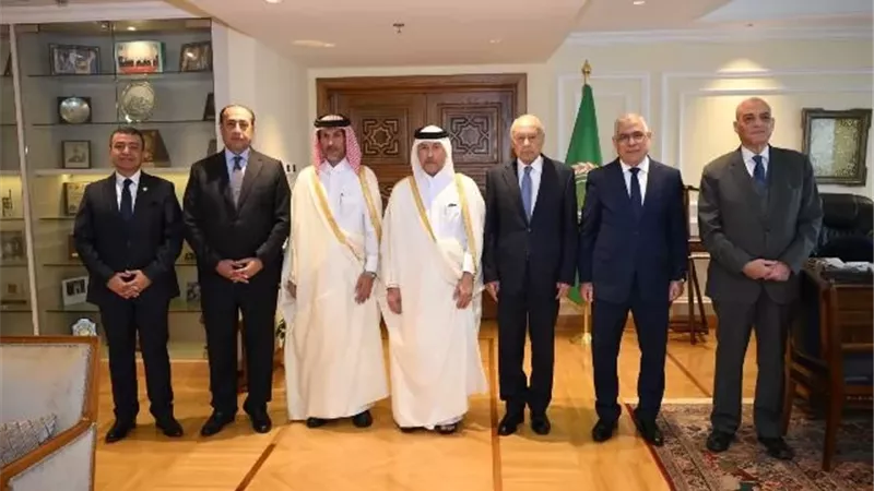 النائب العام المصري ونظيره القطري يزوران امين جامعة الدول العربية