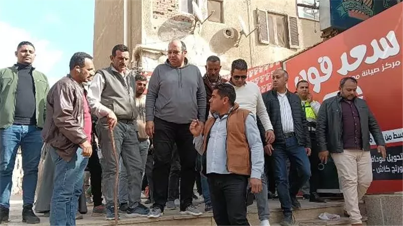 شاهد أهم فيديو.. قيادات جهاز بدر يغلقوا 80 محل بمنطقة الزلزال للتطوير