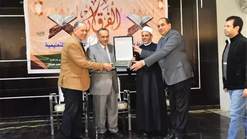 محافظ أسيوط يكرم الفائزين في مسابقة 