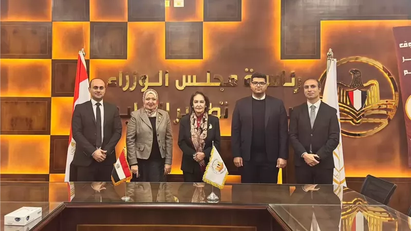 تعاون بين «صندوق التعليم» و«النواب» لمكافحة الهجرة غير الشرعية