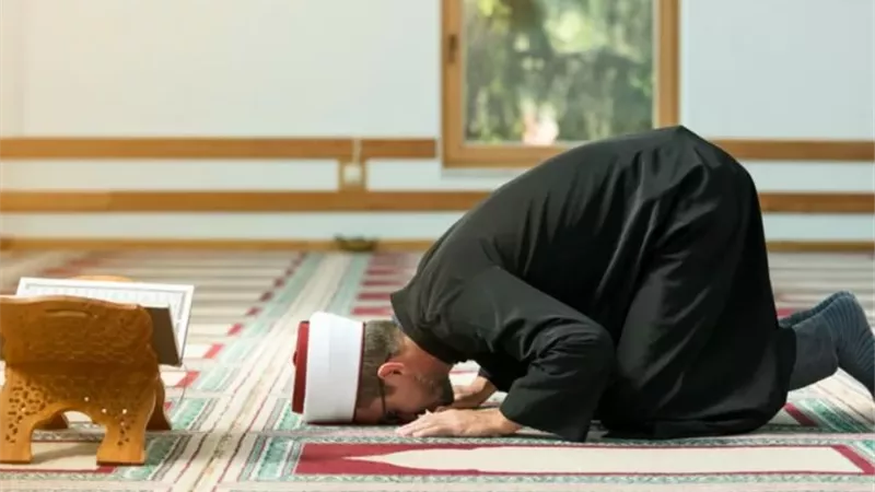 توضيح حكم الجمع بين نيتين في صلاة النافلة