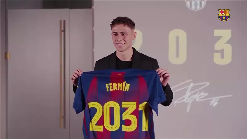 برشلونة يعلن تجديد عقد فيرمين لوبيز حتى 2031