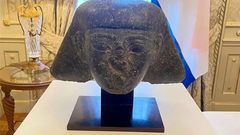 وزير السياحة يؤكد حرص الدولة على استعادة آثارها التي خرجت بطرق غير مشروعة