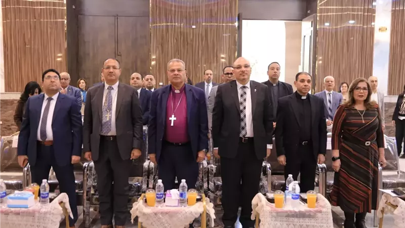 في أول يوم دراسي رئيس الطائفة الإنجيلية يتفقد مدارس السنودس