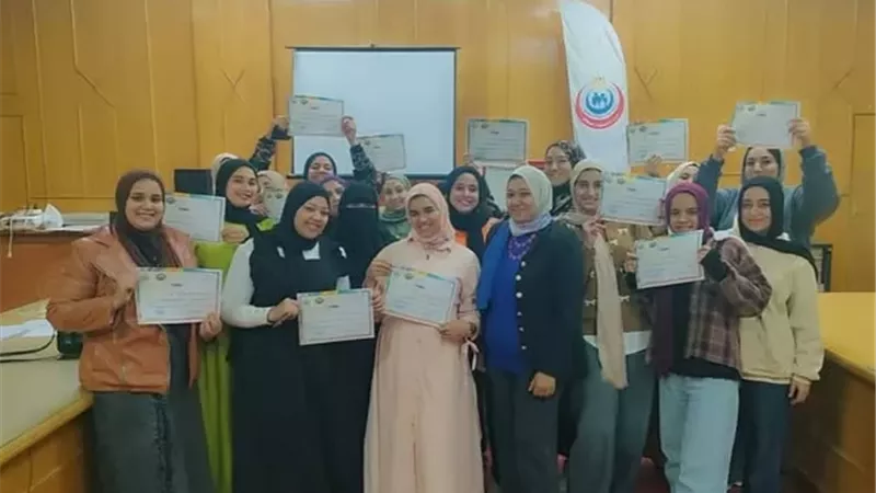التدريب على العناية التمريضية لحالات الغسيل الكلوي بالإسماعيلية