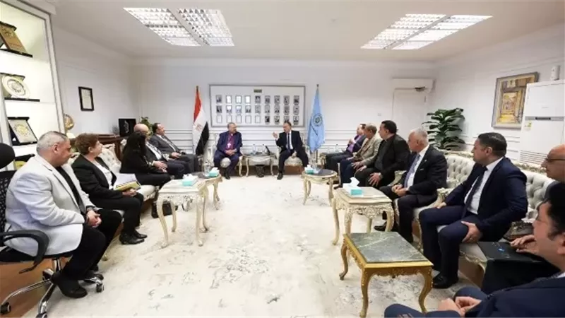 محافظ أسيوط يستقبل رئيس الطائفة الإنجيلية