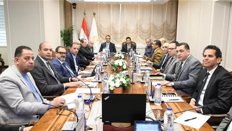وزير الشباب يلتقي بالمجلس العلمي للرياضة المصرية بتشكيله الجديد