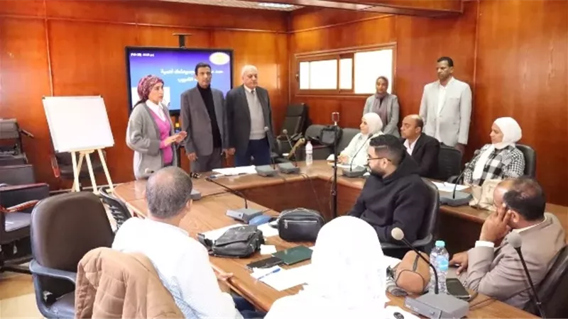 رئيس جامعة الأقصر تفتتح دورة مدربين TOT لتنمية القدرات البشرية