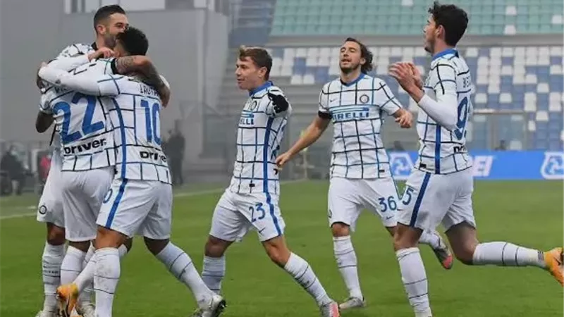 إنتر ميلان يُعاقب ساسولو بخماسية في الدوري الإيطالي