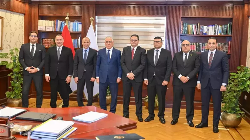 النائب العام يستقبل رئيس الاستئناف لنيابة استئناف القاهرة لعرض الكشوف ربع السنوية