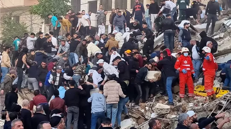 مقتل 5 أشخاص على الأقل فى انهيار مبنى بشمال لبنان