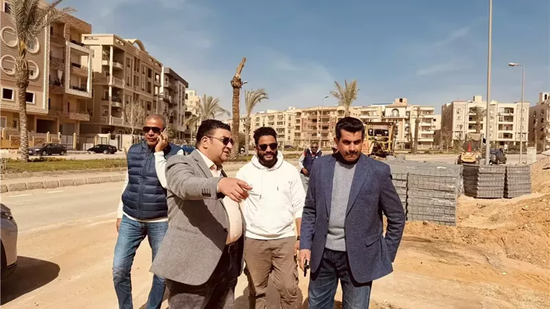 رئيس الجهاز يتابع رفع كفاءة الخدمات بالتجمع الخامس .. صور