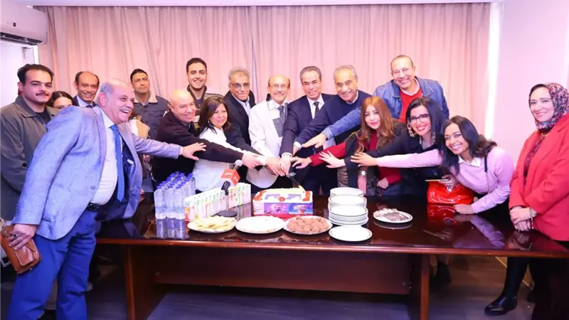 مرفوع مؤقتاً من الخدمة .. مسلسل إذاعي جديد بطولة الفنان الكبير محمد صبحي