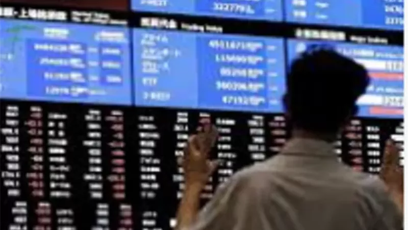 لأول مرة.. الأسهم اليابانية يتخطى 56 ألف نقطة بعد فوز تاكايشي
