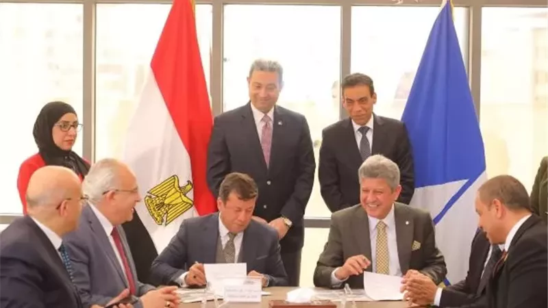 محافظ دمياط يستقبل مساعد وزير الخارجية للشئون القنصلية