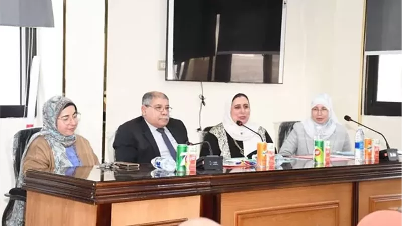 انطلاق الأسبوع البيئي الثاني بكلية التربية جامعة القناة