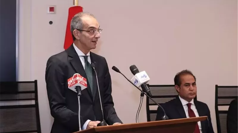 طلعت: خطة من 5 محاور لحماية الأطفال من المخاطر على الإنترنت
