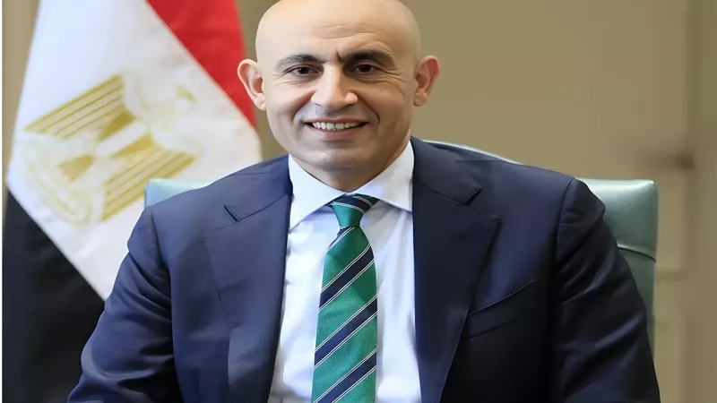 محمد عبد اللطيف يقود تحولًا استراتيجيًا في التعليم
