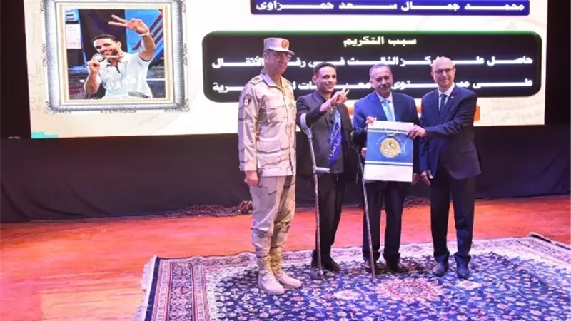 أبوالنصريشهد الندوة التثقيفية الثامنةلقوات الدفاع الشعبي والعسكرى