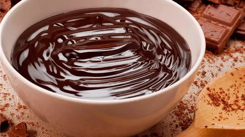 طريقة عمل مهلبية الشيكولاتة بنكهة كريمية وشهية