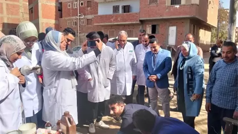عميد الطب البيطري بالسادات يترأس قافلةبيطرية موسعة بقرية المصيلحة