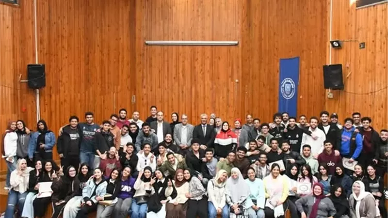 ختام مهرجان العروض المسرحية القصيرة بجامعة القناة