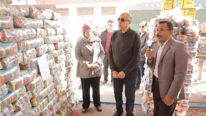 افتتاح منفذًا للسلع الغذائية بأسعار مخفضة بمركز بني مزار