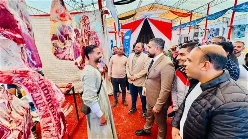 رئيس جهاز العبور الجديدة يفتتح معرض 