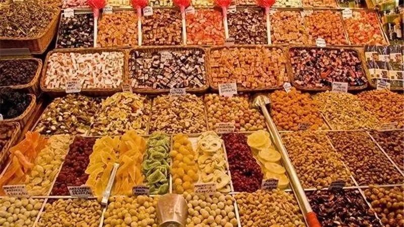 جولة ميدانية تكشف تفاوت أسعار الياميش بين المجمعات والمحال التجارية