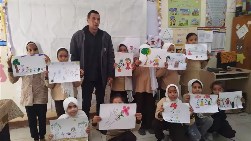 محافظ أسيوط: بناء وعي النشء أولوية.. ويشيد بيوم ثقافي فني