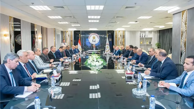 وزير الدولة للإنتاج الحربي يضع ملامح خطط العمل بالفترة المقبلة