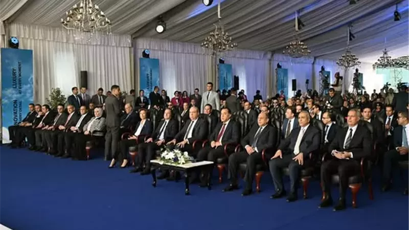 رئيس الوزراء يشهد فعاليات الاحتفال بانضمام أول طائرة من طراز Airb