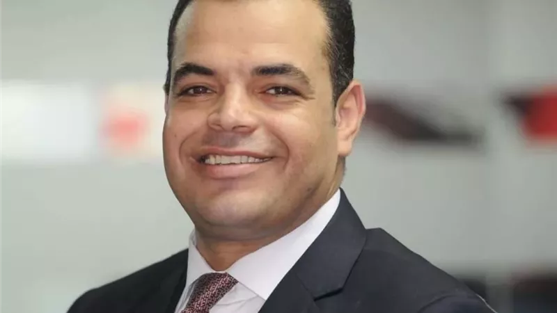 بودكاست “الناس معادن” مع أيمن عدلي في رمضان