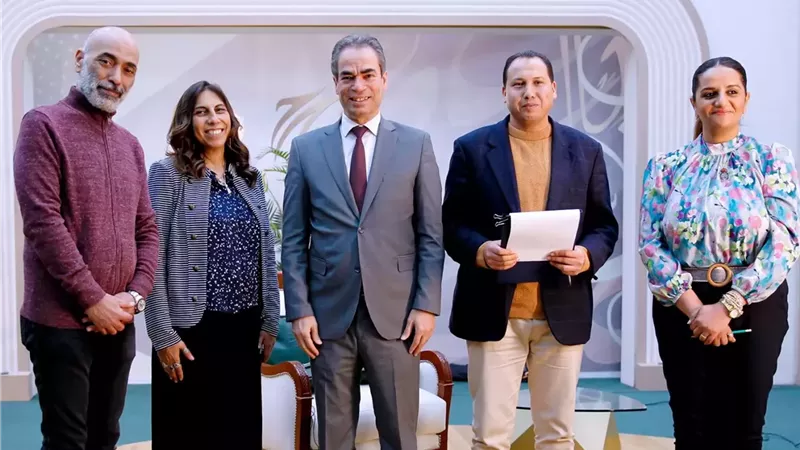 وثائقيات ماسبيرو .. المسلماني يزور فريق عمل (أينشتاين في بورسعيد)