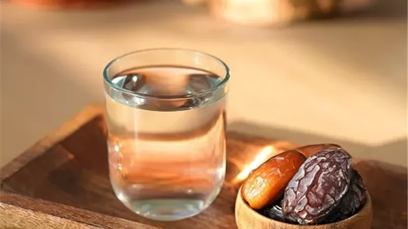 نصائح فعّالة لتجنب العطش أثناء الصيام في رمضان