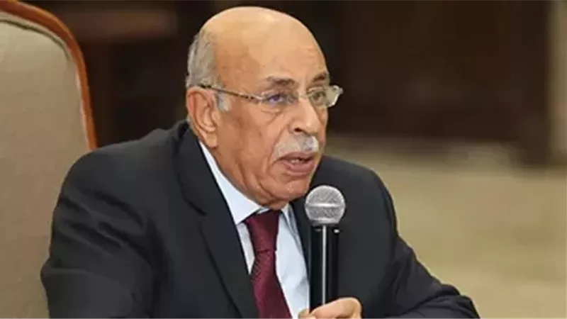 النيابة الإدارية تنعى الدكتور مفيد شهاب قامة القانون الدولي