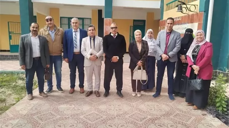 لجنة وزارية تتابع انتظام الدراسة في فايد بالإسماعيلية